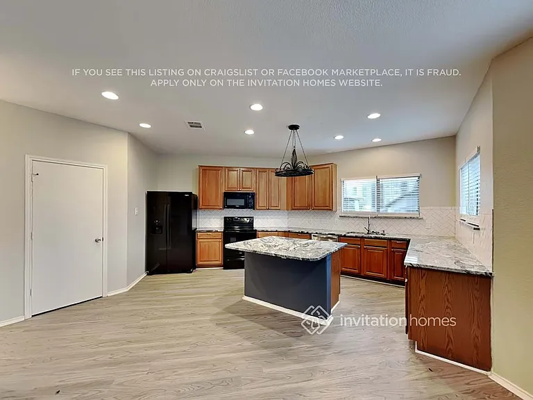 4808 Woodstock Dr — Photo 9