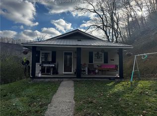 1450 McClellan Hwy, Harts, WV 25524