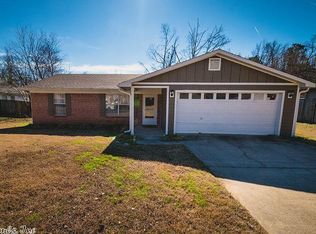 1001 Fox Ridge Dr, Benton, AR 72019