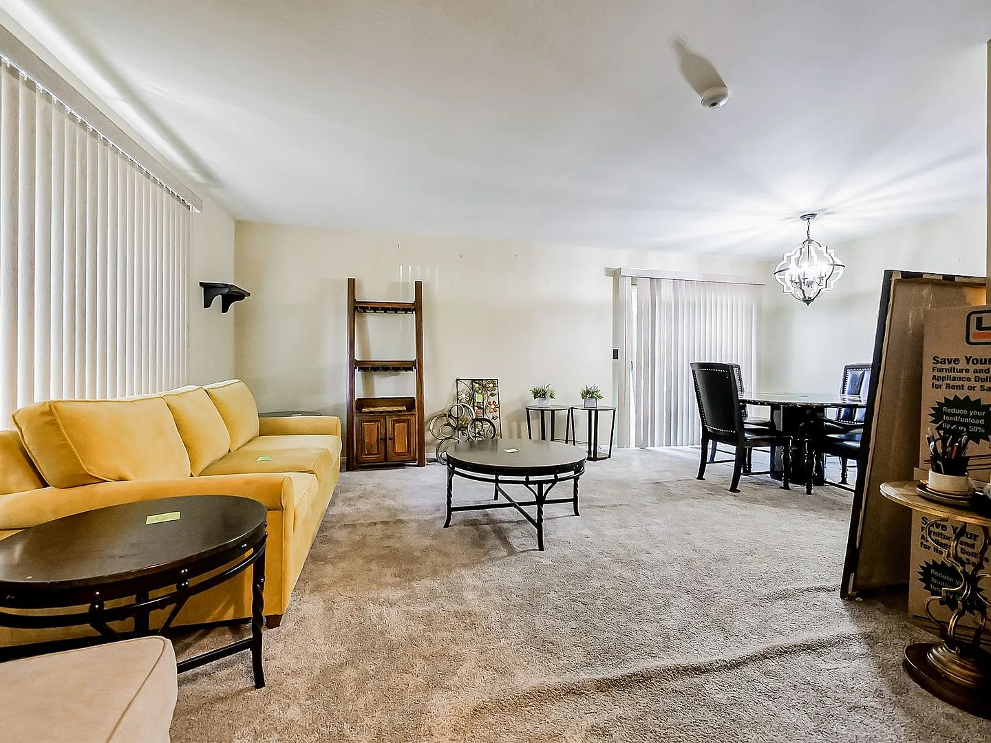 Coming Soon! Welcome to this charming 2-bedroom, 1.5-bathroom house located in Canton, MI. — Photo 4