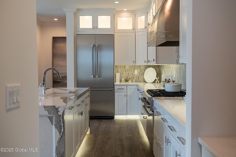 5th image of 71 Cambridge Way