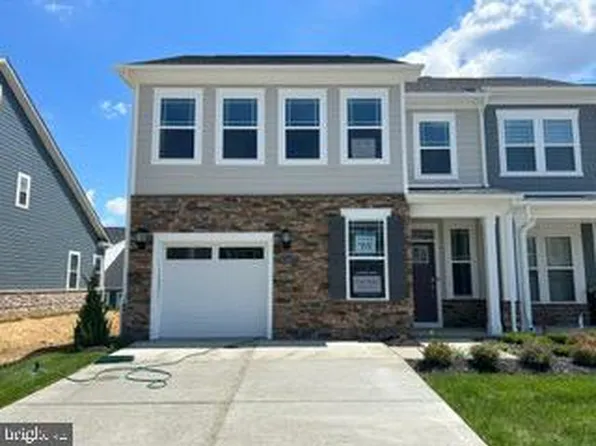 10592 Great Basin Pl, White Plains, MD 20695
