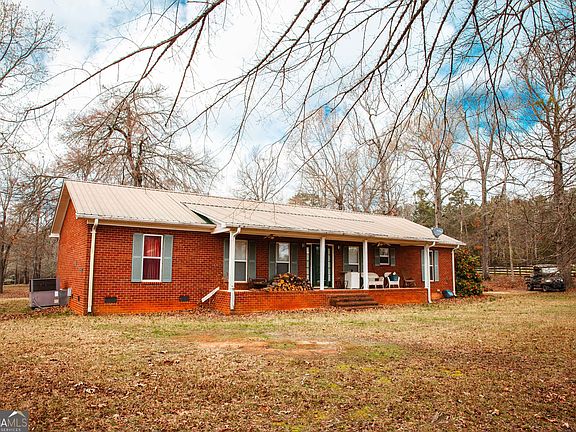 2nd image of 1215 Guillebeau Rd