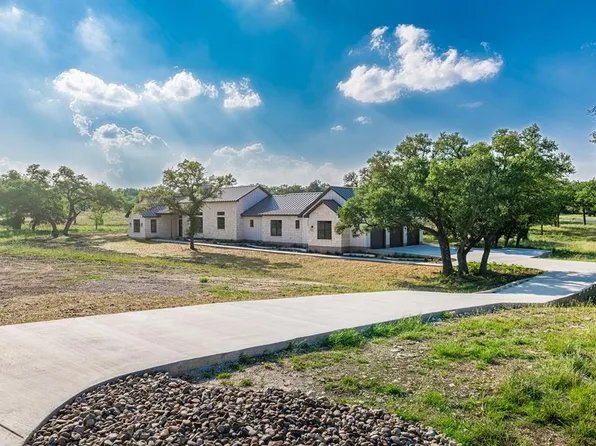 115 Flowering Sage Ln, Fredericksburg, TX 78631