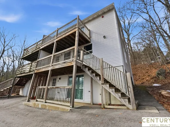 5 Swan Ave #B, Worcester, MA 01602