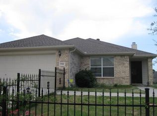 9900 Sparrow Hawk Ln, Fort Worth, TX 76108