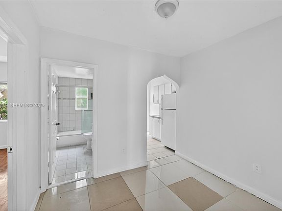 4th image of 1220 Marseille Dr APT 5
