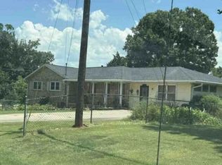 2 Terry Ln, Cartersville, GA 30121