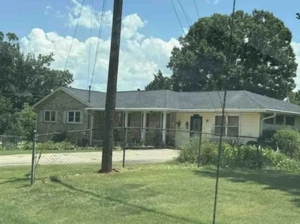 2 Terry Ln, Cartersville, GA 30121