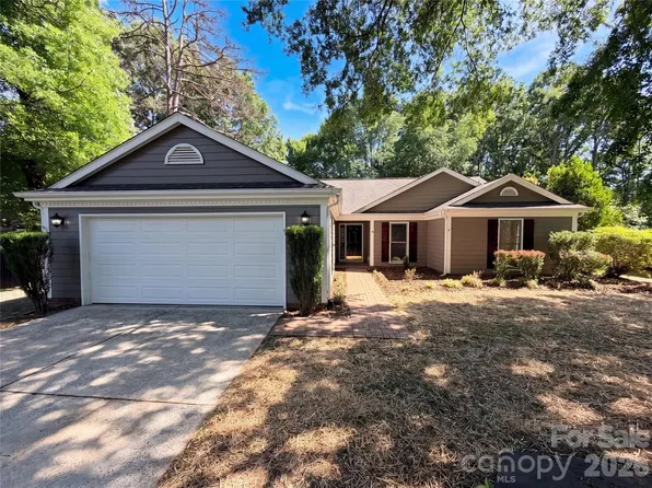 13622 Tynecastle Ln, Matthews, NC 28105