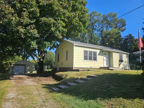 1811 Southlawn Dr, Des Moines, IA 50315
