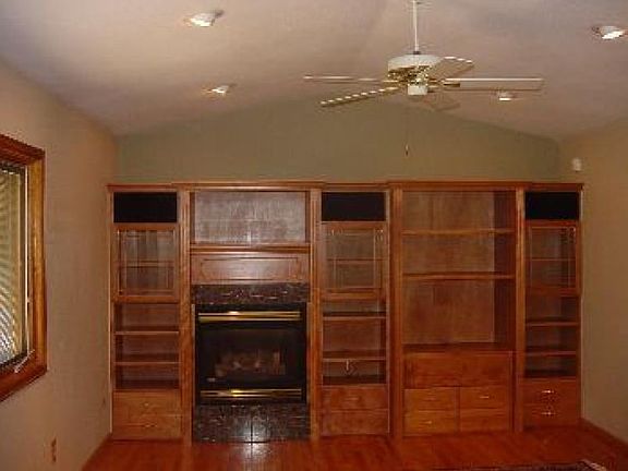 4th image of 1168 E Geddes Ave
