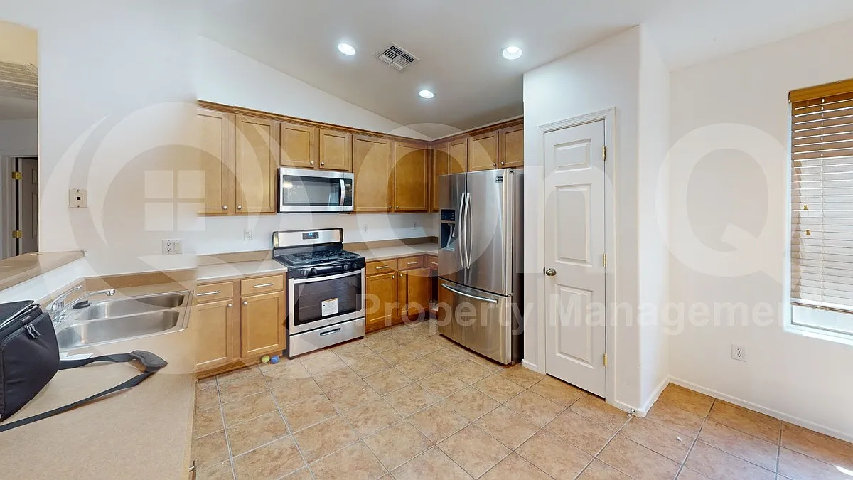 4 bed, 2.0 bath, 1538 sqft, $1,799 — Photo 4