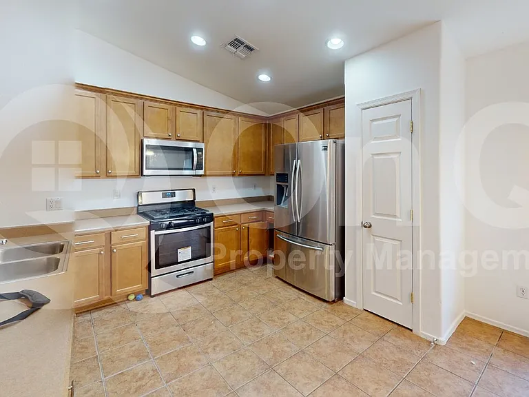 7218 S Canterbury Tale Dr — Photo 4