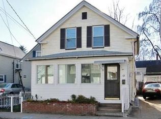 12 Oak St, Nashua, NH 03060