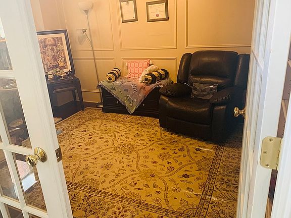 4th image of 16511 Town Lake Ct