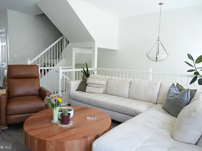 4658 Hummingbird Ln — Photo 8