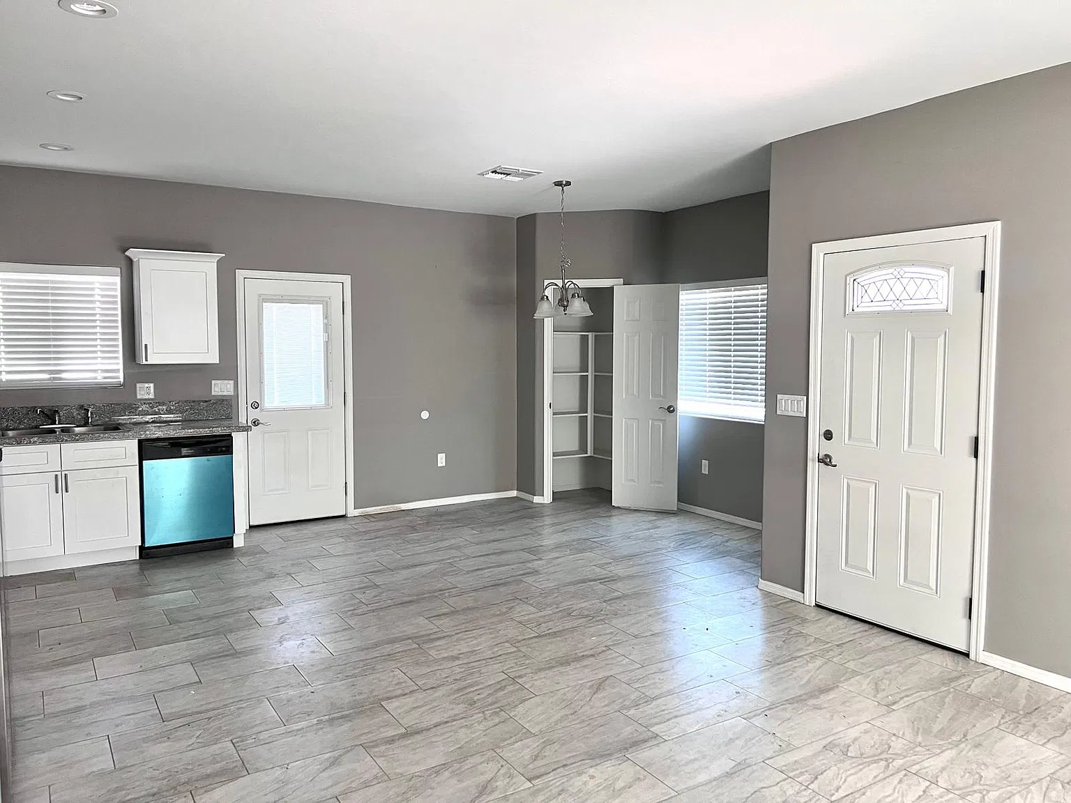 4 bed, 1620 sqft, $1,950 — Photo 3