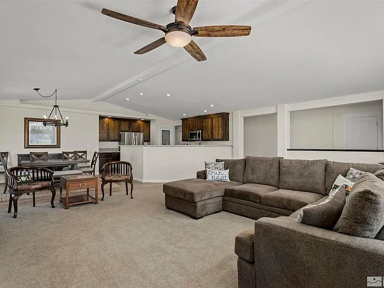 1212 Roland Ct — Photo 3