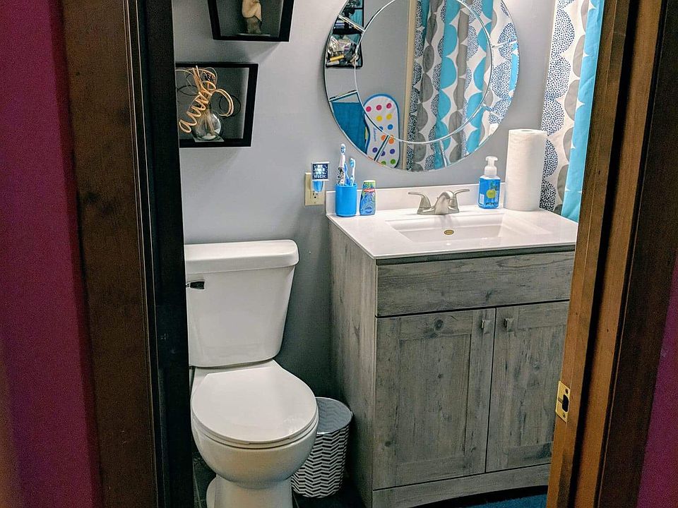 Master bath attached upstair