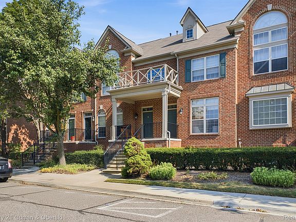 3rd image of 39444 Springwater Dr