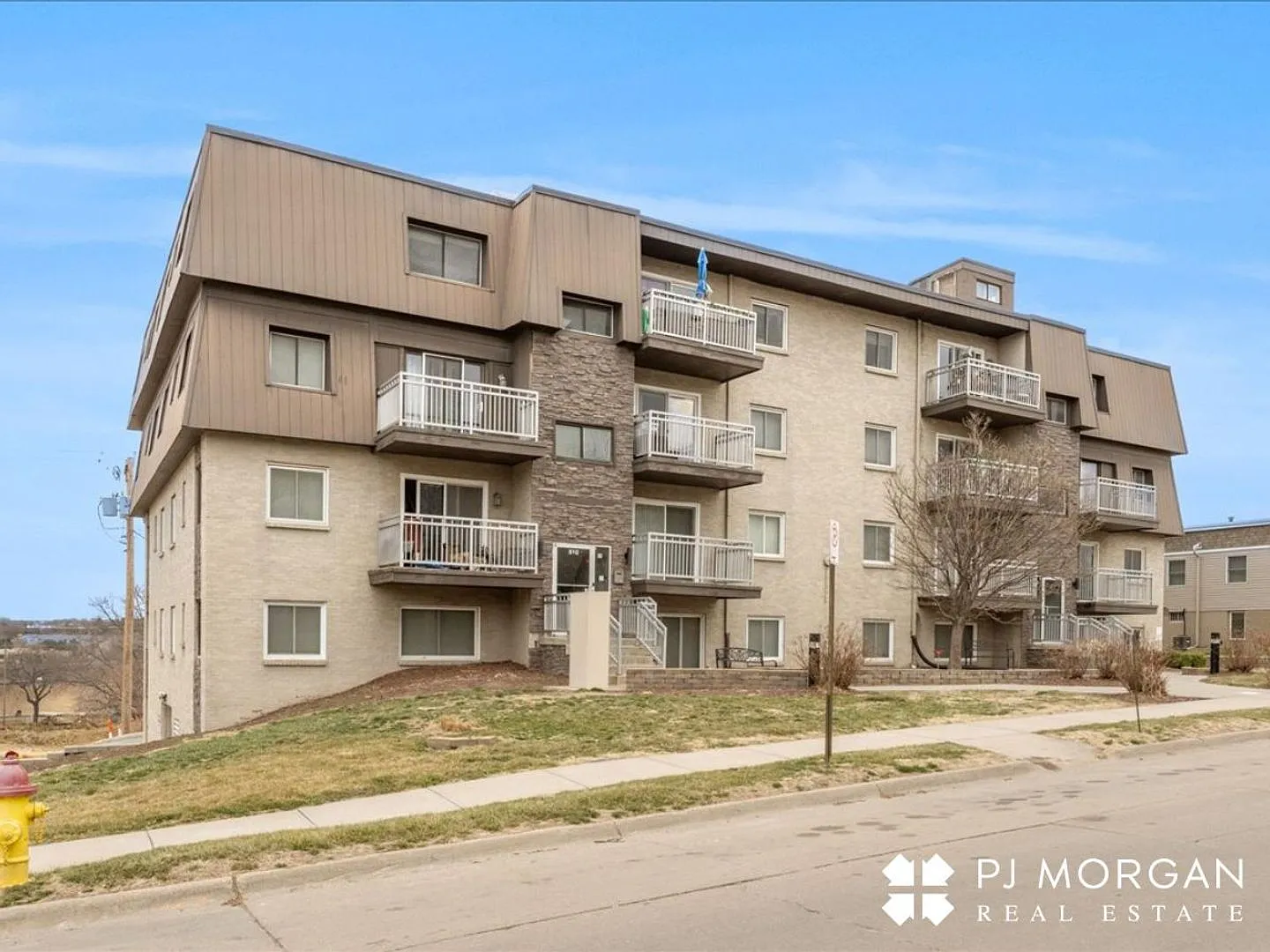 Mill Pointe — Photo 2