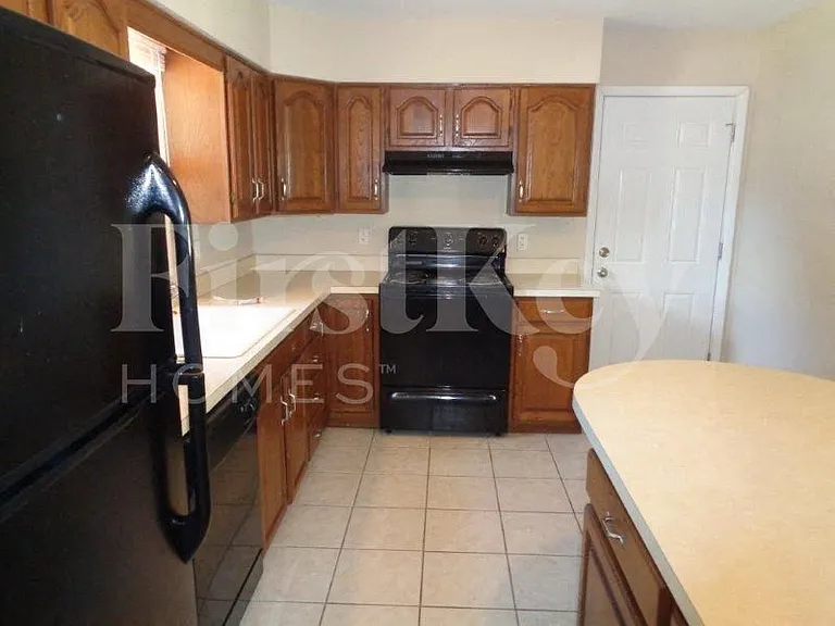501 Harmony Dr — Photo 18