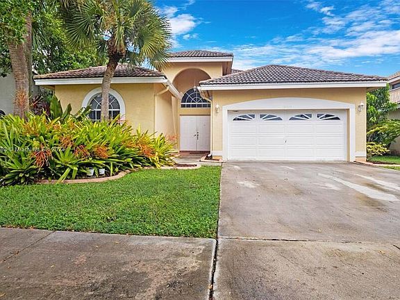 2nd image of 18435 NW 11th Ct