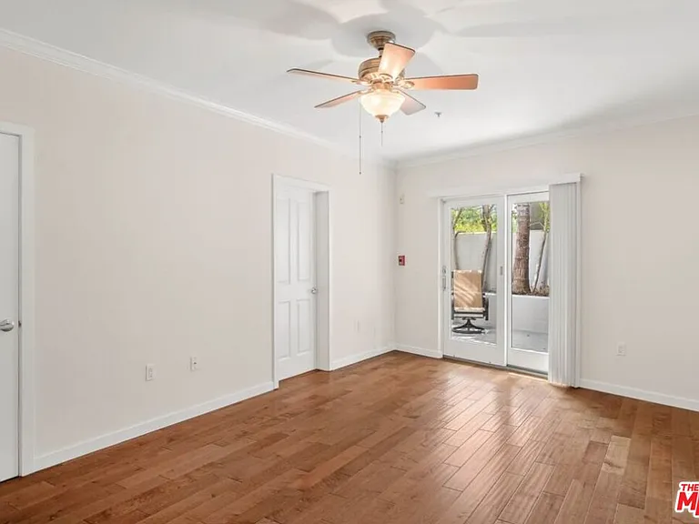 10616 Kinnard Ave #101 — Photo 17