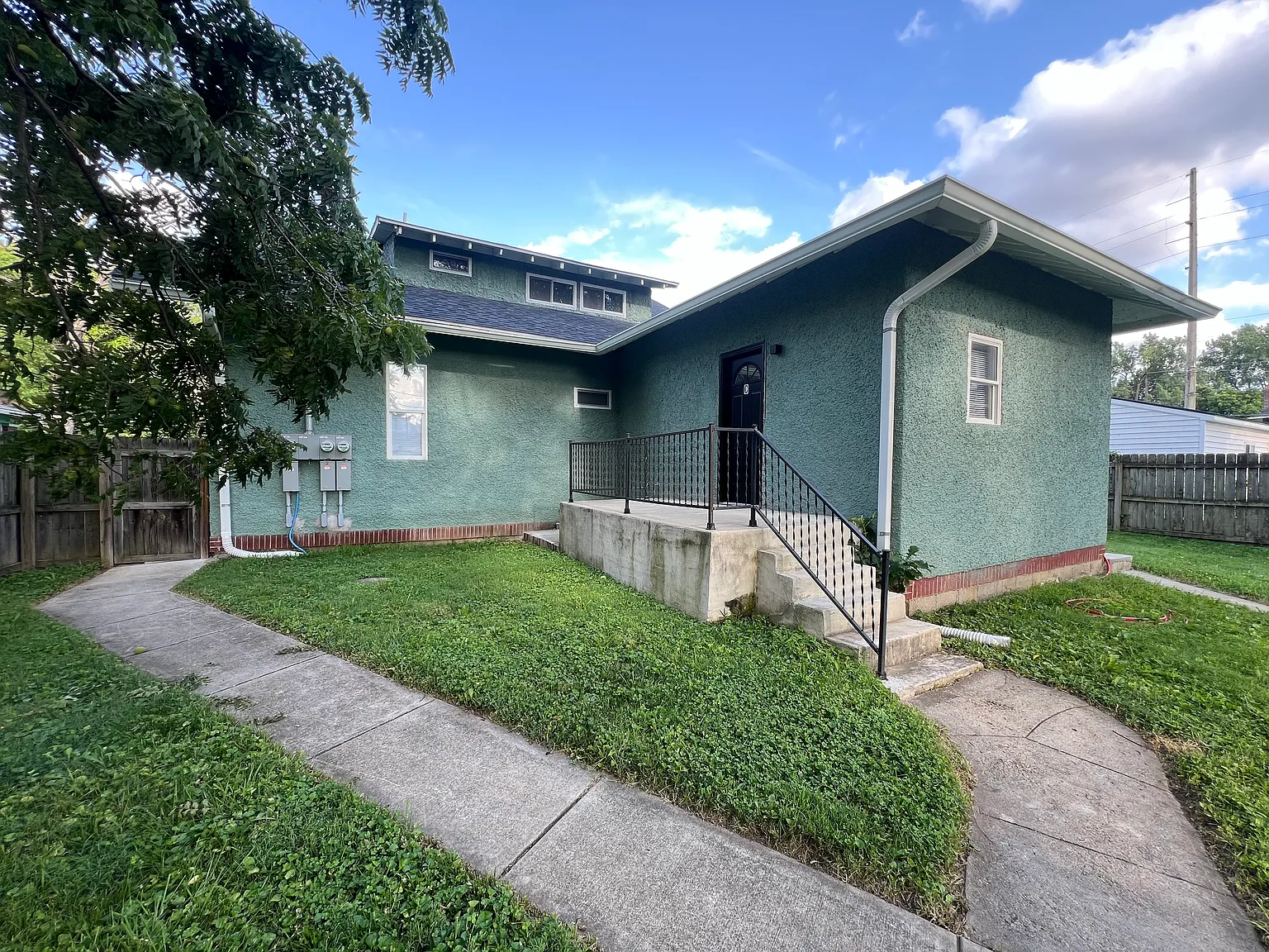 Studio, 800 sqft, $800 — Photo 2