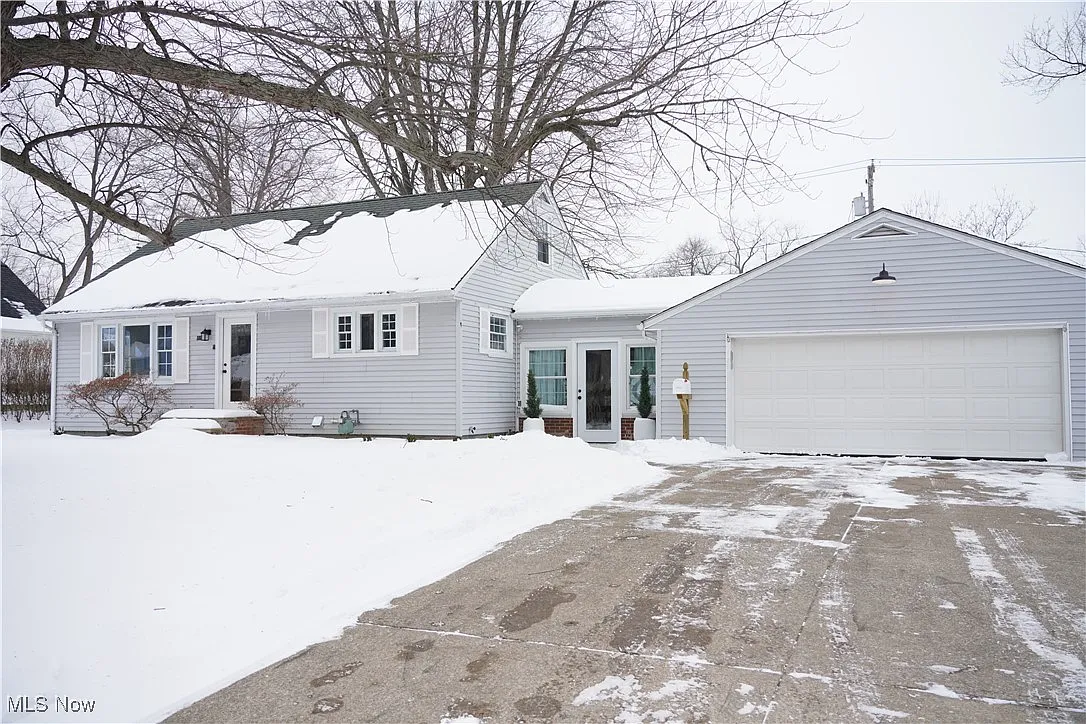 188 Sunset Rd photo 1
