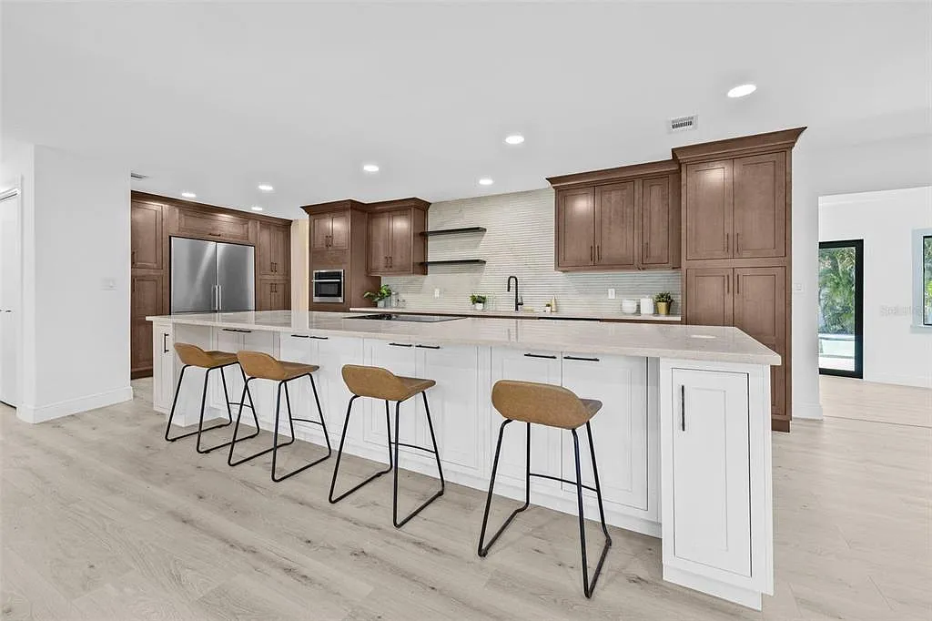 3 bed, 2.0 bath, 1778 sqft, $5,000 — Photo 4