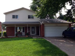 31632 Meadows Ave, Madison Heights, MI 48071