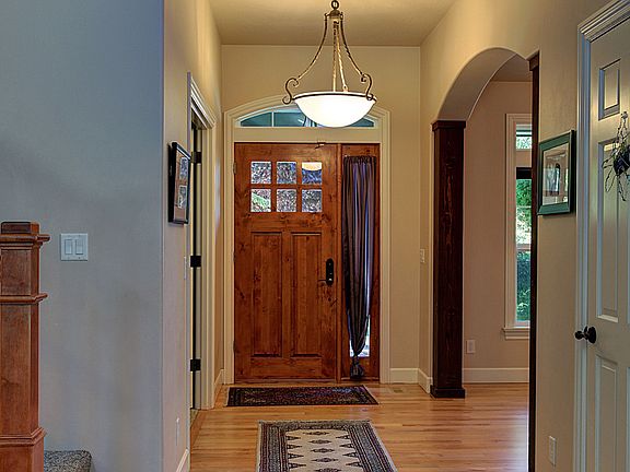 The mature landscaping provides nice shade and privacy.