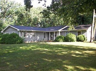 2911 W Oak Creek Dr, Jackson, MI 49201