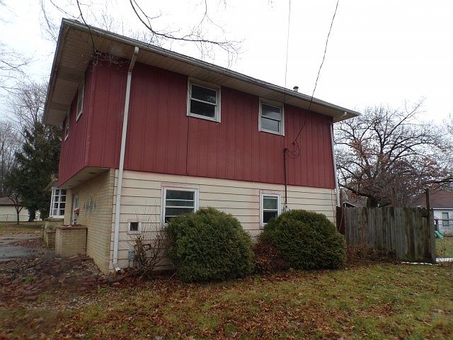 2nd image of 8 Geneske Ct