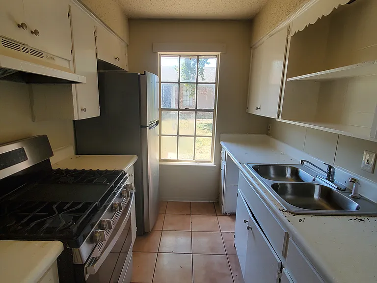 903 N Meadows Dr #C — Photo 19