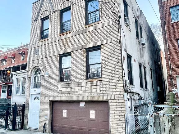 3rd image of 836 E 223rd St