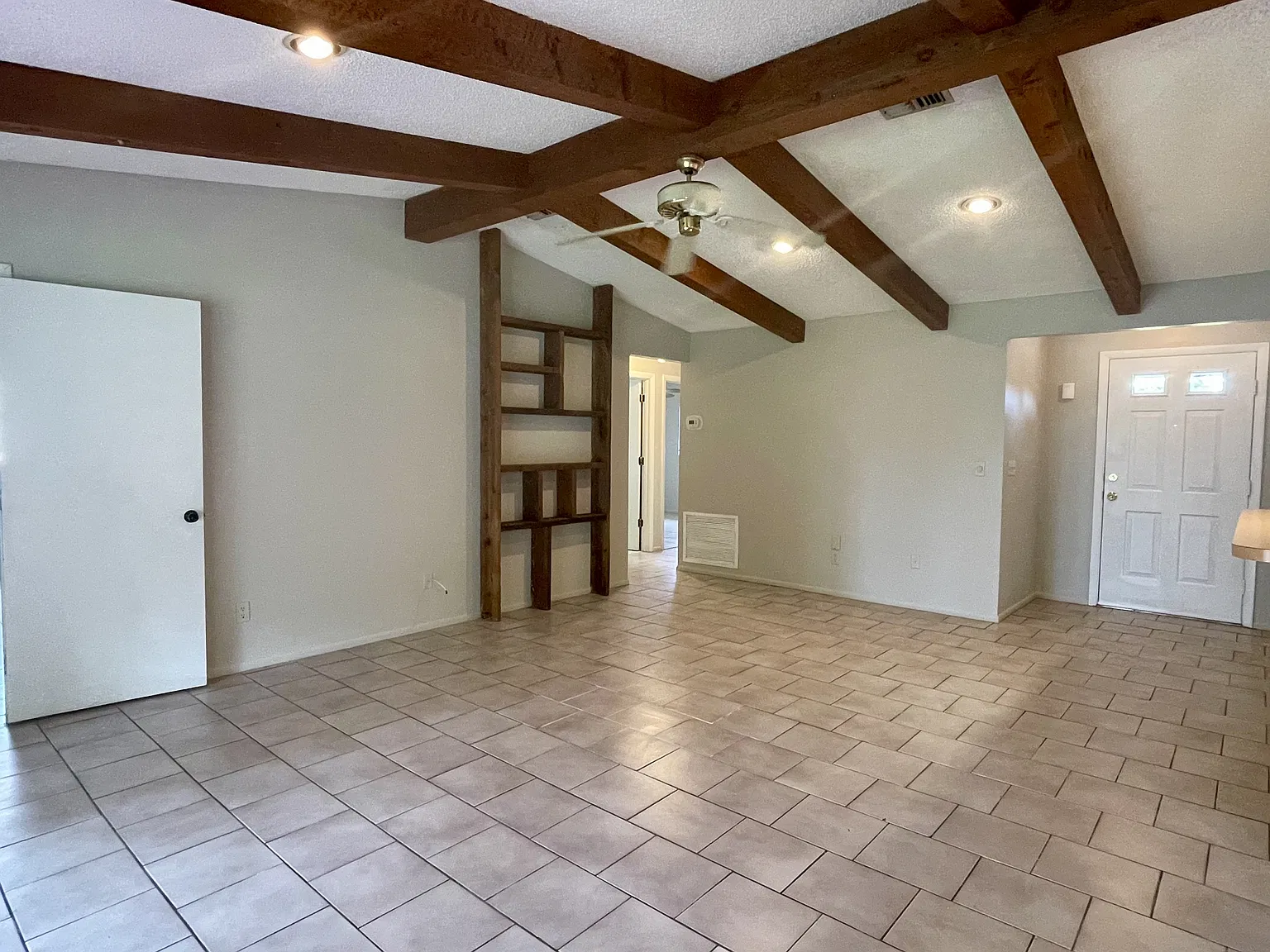 2120 Outer Drive - 1 — Photo 4