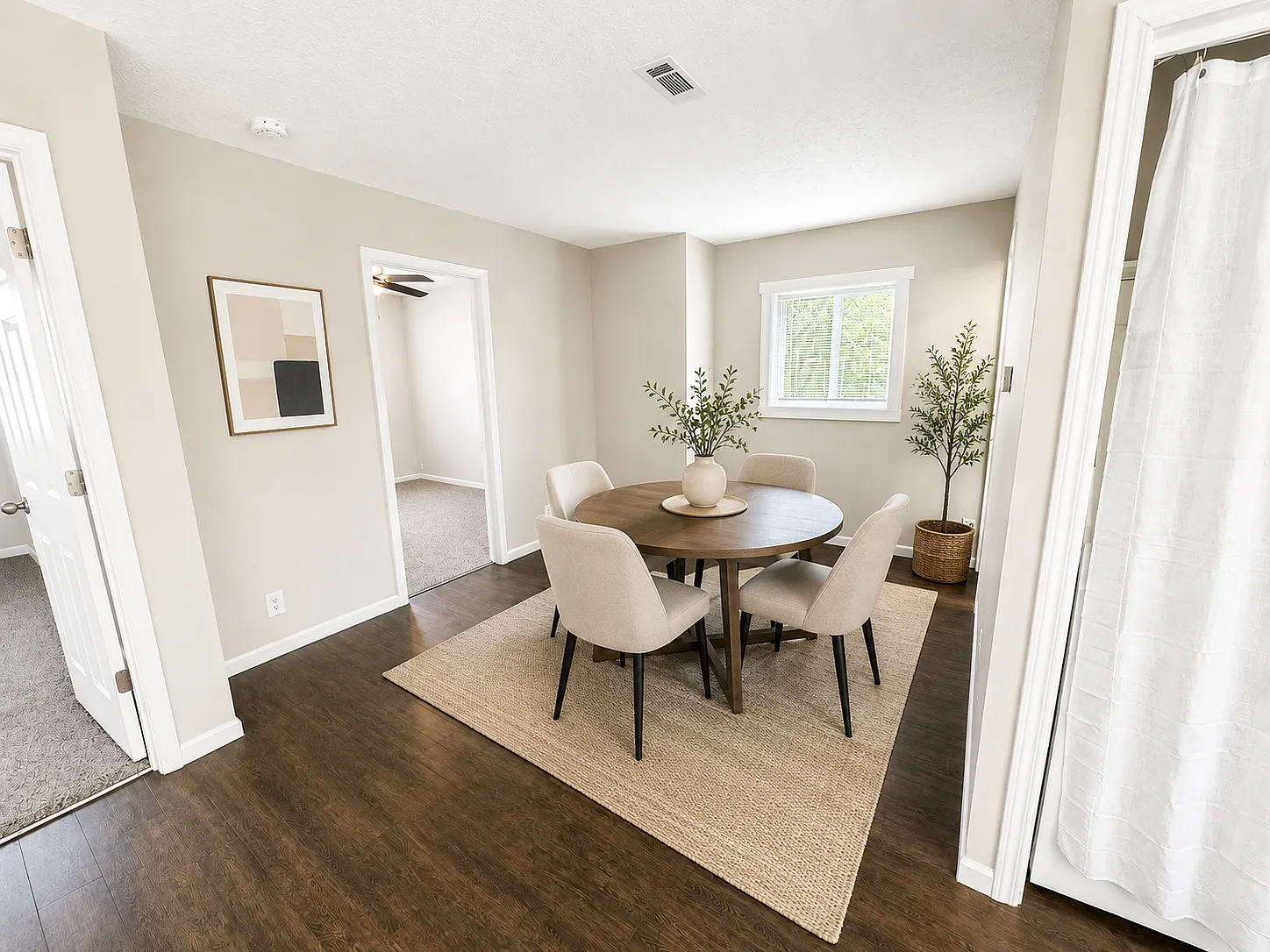 2 bed, 1050 sqft, $1,595 — Photo 3