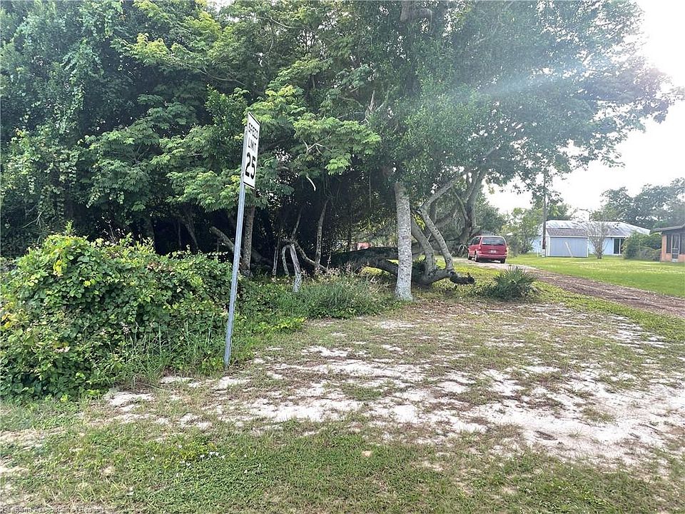 2nd image of 3078 Orchid Rd