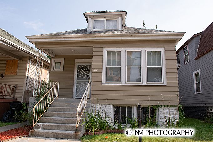 1st image of 1333 W 71st St