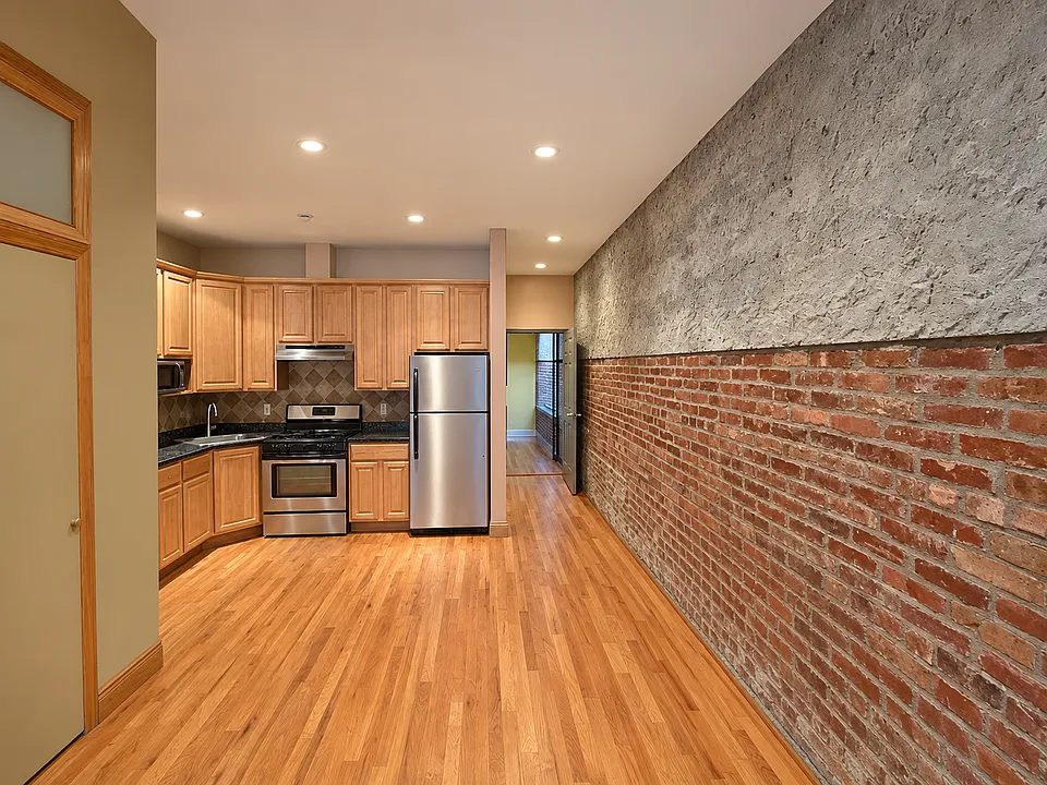 4522 7th Ave #2R