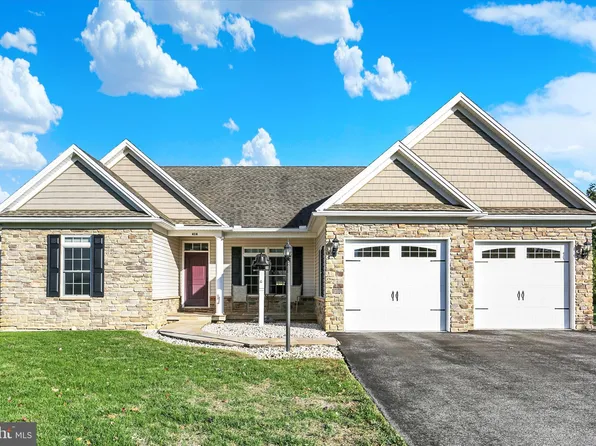414 Chestnut Dr, Boiling Springs, PA 17007
