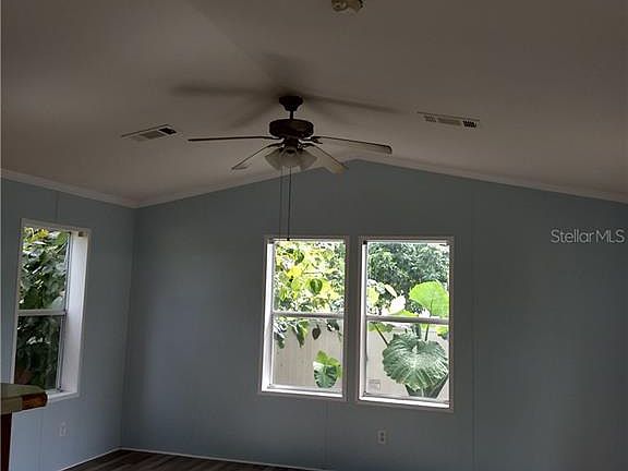 5th image of 106 Jessica St N