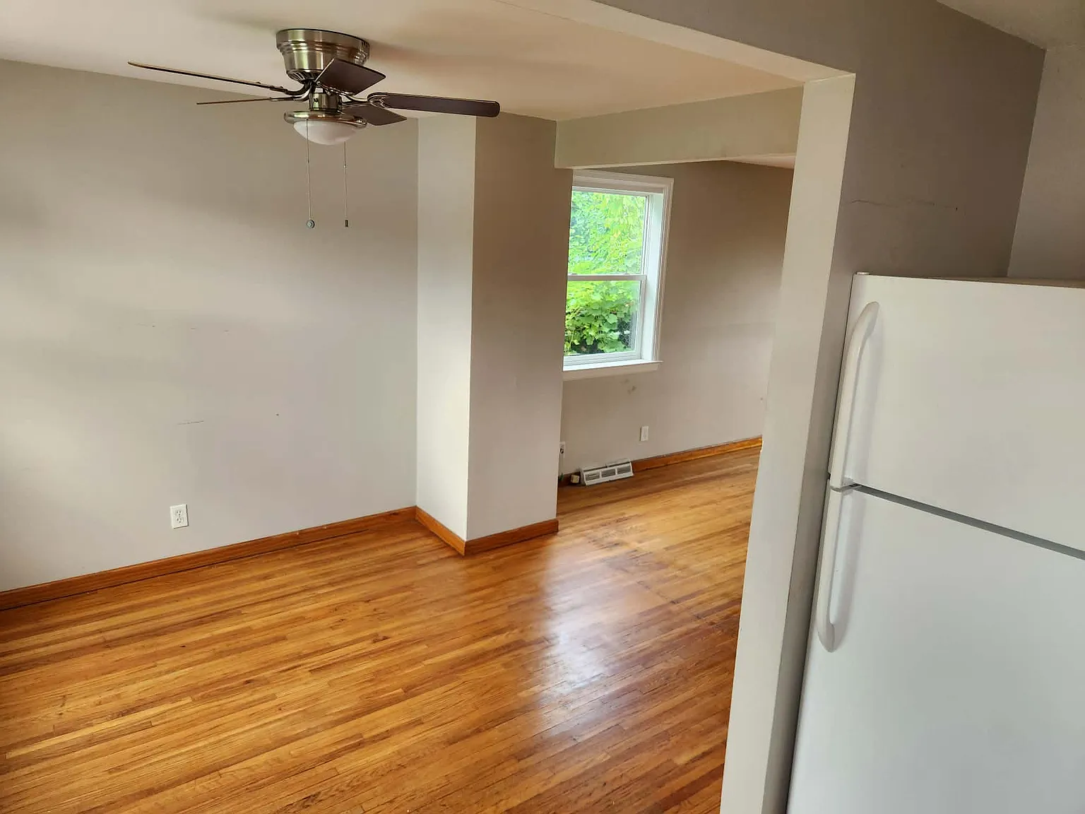 530 Cayuga Rd — Photo 4