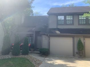 1243 Redtail Hawk Dr #4, Boardman, OH 44512