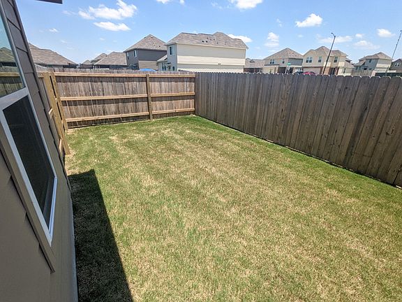 4th image of 1101 Marquis Dr