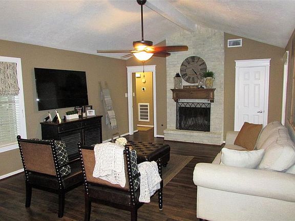 3rd image of 11203 Sageheather Dr