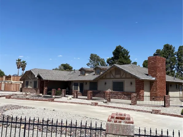 19989 Cronese Ln, Apple Valley, CA 92308
